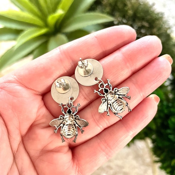 Silver Bee Earrings - Picture 5 of 5